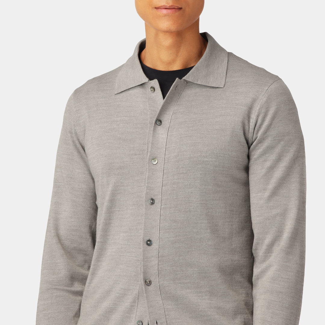 Our light grey merino shirt cardigan is for all seasons and occasions.